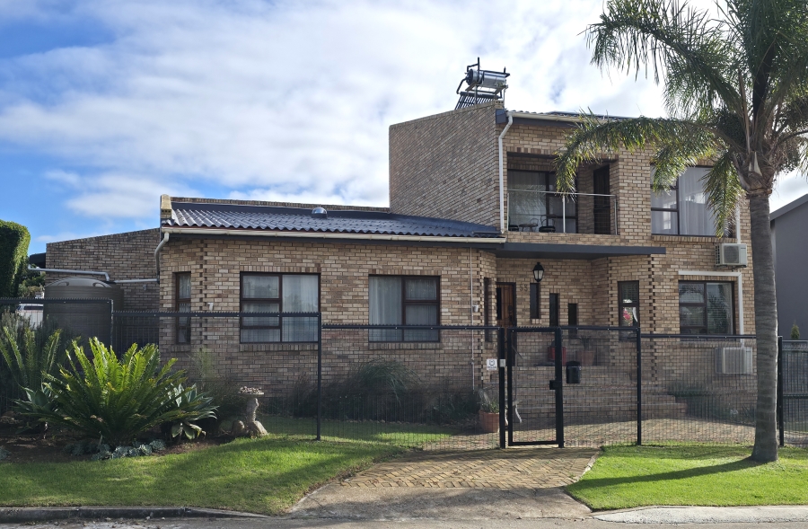 3 Bedroom Property for Sale in Wavecrest Eastern Cape